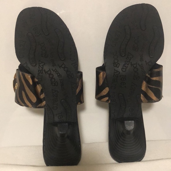 DR. SCHOLL’S FEEL CRAZY GOOD black & gold summer sandals w/ gold strap. Size 10 - Picture 2 of 12